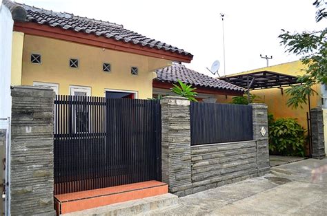 Untuk membuat pagar tembok minimalis harus disesuaikan dengan ukuran rumah anda. 17 Desain Pagar Besi Minimalis Dengan Batu Alam Terbaru | Dekor Rumah