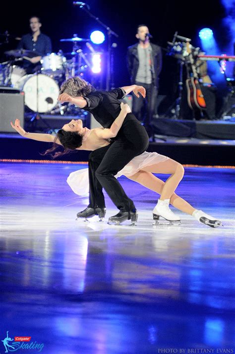Olympic Gold Medalists Meryl Davis Charlie White Perform While O