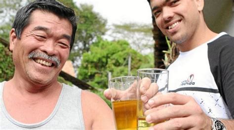 chinese man claims drinking his own urine for 23 years has saved him from sickness
