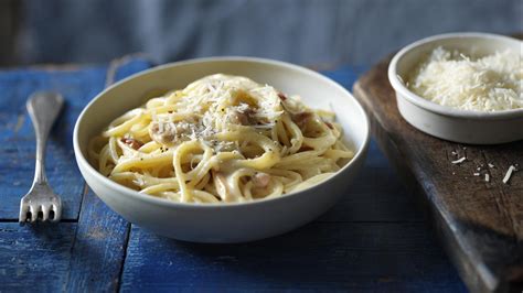 spaghetti carbonara recipes bbc food