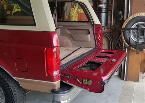 I Bought A 94 Bronco And I Am Shaking Out All The Issues The Tailgate