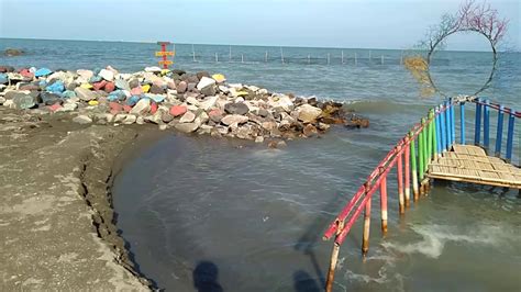 Pantai balongan indah terletak di desa balongan kecamatan balongan kabupaten indramayu. Menikmati Pemandangan Indah Pantai Kesambi - Balongan ...