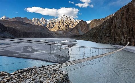 20 Of The Worlds Scariest Bridges That We Bet You Would Never Cross