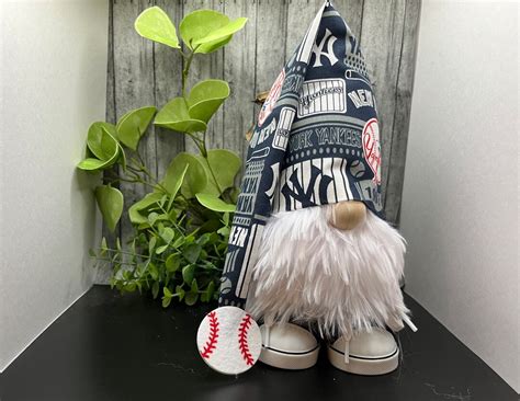 New York Yankees Gnome Sports Gnomes Home And Office Decor Etsy