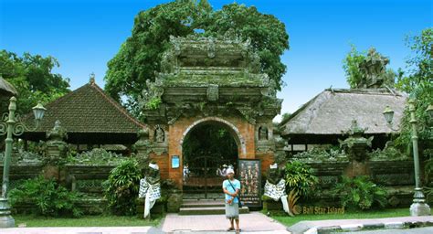 Ubud Palace - Puri Saren | Bali Places to Visit