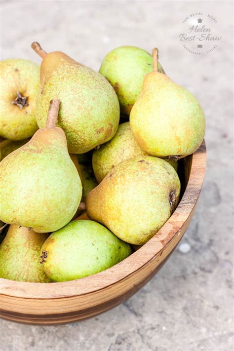 What's the best way to cook an unripe pear? Recipe: Blackberry & pear traybake