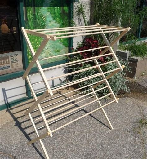 Diy wall mounted drying rack. Pin by Joanne Wilson on Ahh LIFE HACKS/WHO KNEW ...
