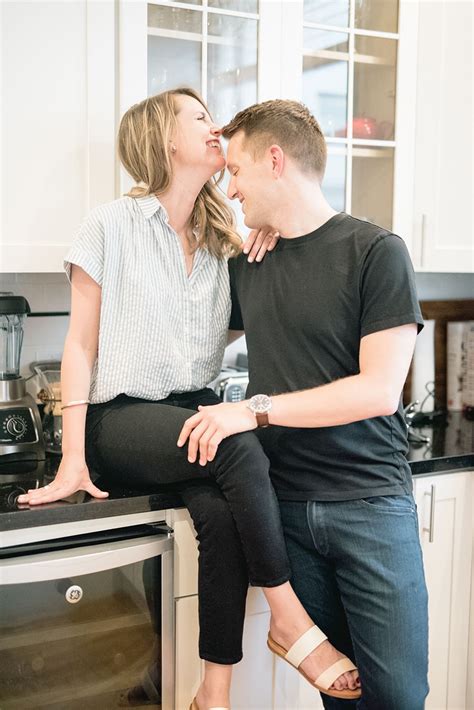 Cozy Intimate At Home Engagement Session Photos Janine Licare Photograph San Francisco
