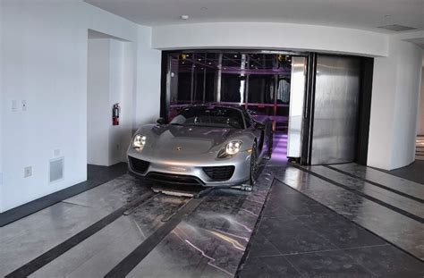 Porsche Tower In Florida Lift Bringt Auto In Die Luxus Wohnung Panorama