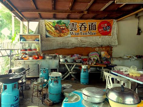 Food section of most wet markets, yi garden on macalister road, pinang delicious food court on macalister road, new lane cafe, chulia street, church street, padang brown wan tan mee, kwai lock on burmah road, kafe fountain on carnavon street. Penang Food For Thought: Lembah Permai Wan Tan Mee