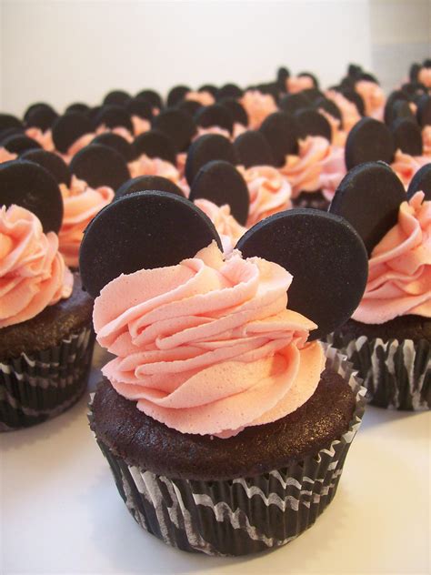 Minnie Mouse Cupcakes 5 Each Temptation Cakes Temptation Cakes