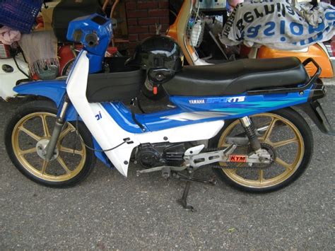It has slightly curved fuel tank and we can find graphical works on this suzuki hayate is one of the best standard 110cc bikes in bangladesh. Suzuki Rg Sport 110 Modified - File Suzuki Rg Jpg ...