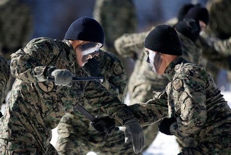 Intense Photos Of South Korean Special Forces Training In The Snow
