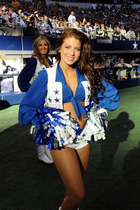 Danielle Marie Member Of The Dallas Cowboy Cheerleaders Former New