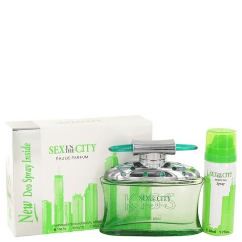 449614 sex in the city kiss 3 4 oz eau de parfum spray free 1 7 oz deodorant spray for women