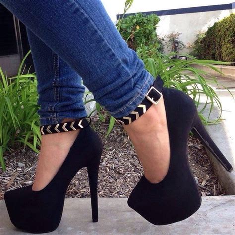 Pin By Danira Padilla On Shoes 3 Heels Fashion Heels Crazy Shoes