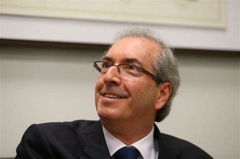 A investigação é sobre um esquema de. Tribunal reduz em 10 meses a pena de Eduardo Cunha