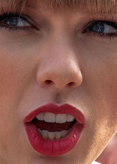 Celebrity Close Up Taylor Swift Taylor Swift Teeth Close Up Faces