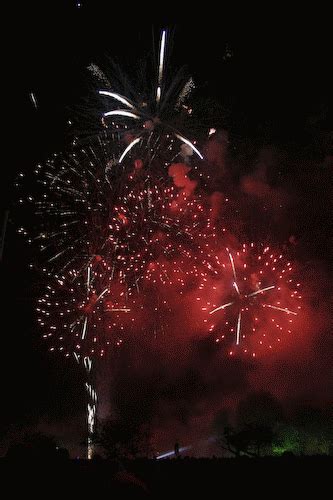 Giphy is how you search, share, discover, and create gifs. Firework.gif -click me- by dusty-hacker on DeviantArt