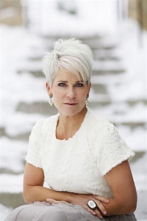 80 Classic And Elegant Short Hairstyles For Women Over 50 In 2021