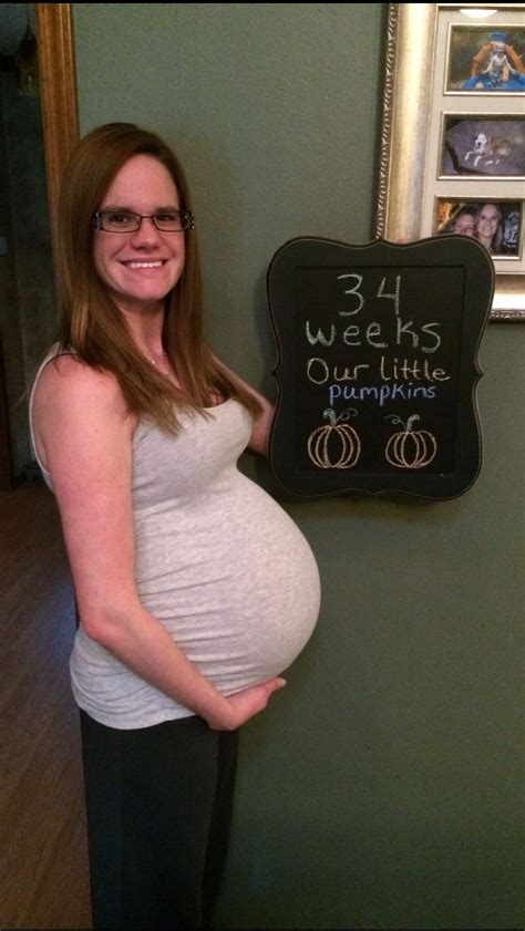 34 Weeks Baby Bump Twins Pregnancy Pregnancy Bump Twin Growth Twin