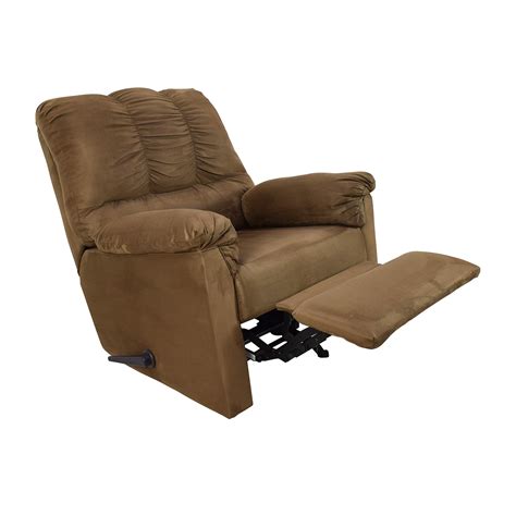 I had planned on purchasing my first new sofa and recliner and went to ashley furniture. 73% OFF - Ashley Furniture Ashley Furniture Darcy Rocker ...