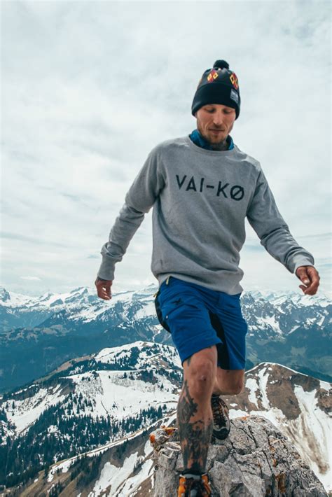 Hipster Hiking Look For Men Mountain View Hiking Simple Living