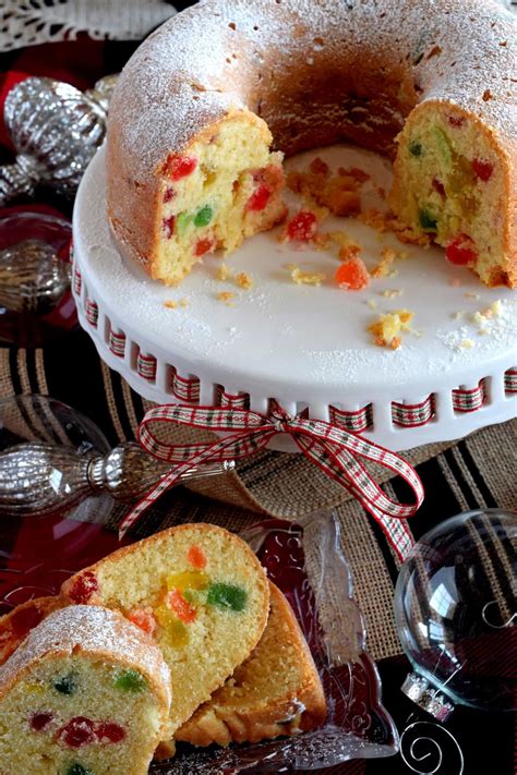 Senza latte ma con il succo d'arancia, limone e acqua; Christmas Gumdrop Bundt Cake - Lord Byron's Kitchen