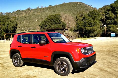 The 2015 jeep renegade ranks high in our subcompact suv class. 2015 Jeep Renegade 4x4 Sport - Autos.ca