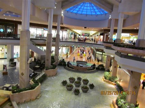 Pandora Galleria Mall St Louis Walden Wong