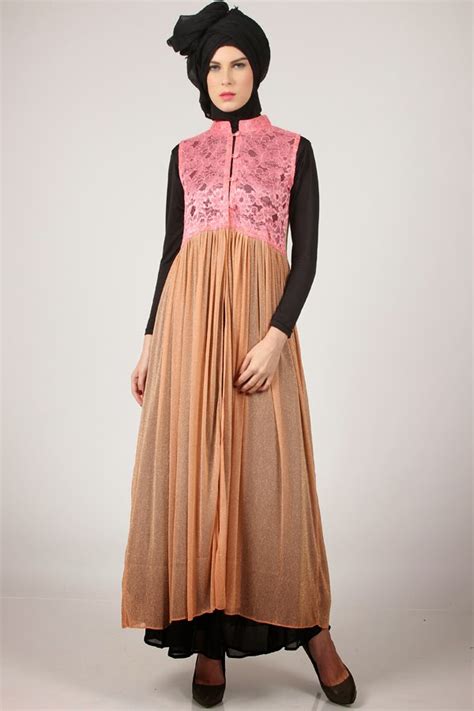 Lihat ide lainnya tentang pakaian wanita, model pakaian, pakaian. 24 Contoh Model Baju Muslim Brokat Terbaru dan Terbaik - Kumpulan Model Baju Muslim Terbaik dan ...