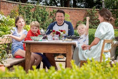Jamie Oliver Wants To Repair A 600 Year Old Bridge Over An Ancient Moat