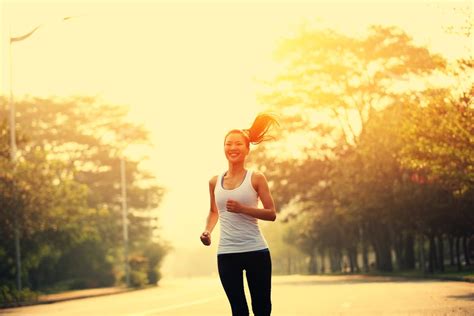 The 10 Everyday Secrets Of Happy Healthy Women Womens Running