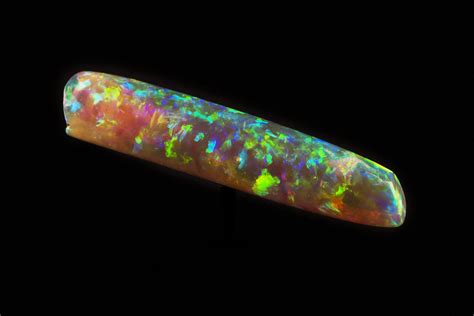 Meet The Virgin Rainbow The Most Beautiful Opal In The World Rainbow