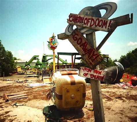 Photos Of Ruined And Rotting Themeparks Around The World Boing Boing