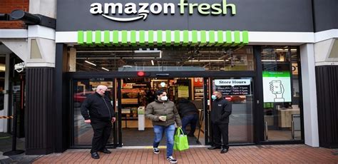 Amazon Inaugura Primeira Loja Sem Caixas De Pagamento Fora Dos Eua
