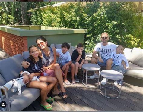 As mais recentes noticias sobre gonçalo santana lopes na move. Luísa Beirão e Gonçalo Santana Lopes: almoço em família ao ...