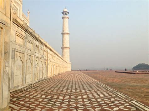Taj Mahal Wall World Adventurer