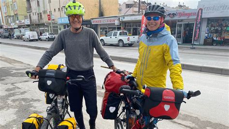 Bisikletle dünya turuna çıkan İsviçreli çift Konya da mola verdi