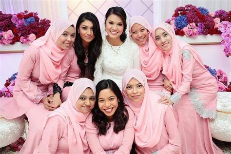 See what baju seragamtk (bajuseragamtk) found on pinterest, the home of the world's best ideas. Koleksi Tema Warna dan Design Baju Bridesmaids | Blog Sihatimerahjambu