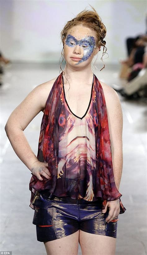 Down Syndome Model Madeline Stuart Walks The New York Fashion Week Runway For Ftl Moda Daily