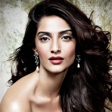 Sonam Kapoor Dont Work For Those Who Pay You Less Entertainment