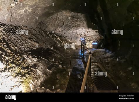 La Cueva Del Viento Y La Cueva De Hielo En Japón Fugaku La Fuji