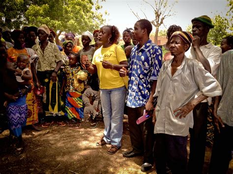 Invisible Children Burkina Faso Bravo Register 11000 People In 2014
