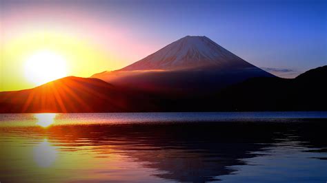 Sunrise And Mount Fuji From Lake Motosu Japan Windows Spotlight Images