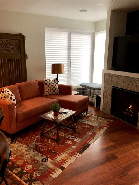 10 Warm Toned Living Room