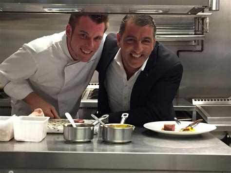 Les deux passionnés de cuisine travaillent ensemble. Norbert Tarayre lance son restaurant, Saperlipopette