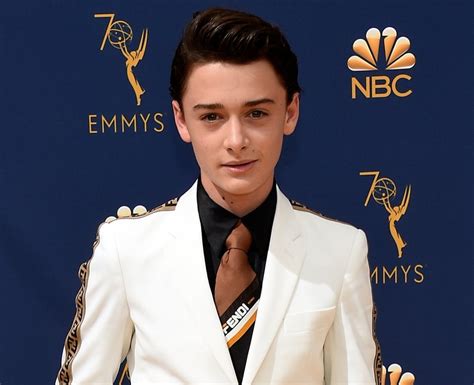 Noah Schnapp 20 Facts About The Stranger Things Actor You Need To Know Popbuzz