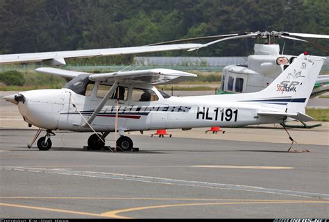 Cessna 172s Skyhawk Sp Asia Pilot School Aviation Photo 6050241