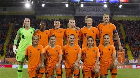 Gaat het nederlands elftal naar ek voetbal 2021? EK kwalificatie vrouwenvoetbal: Estland - Nederland